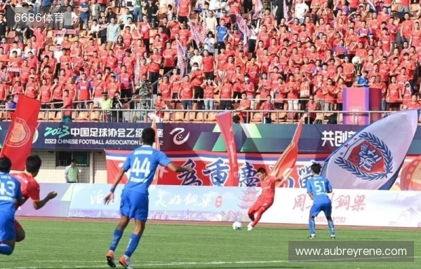 赢球即冲超！足球报：铜梁龙仍握有优势，末轮需要“重庆血性”