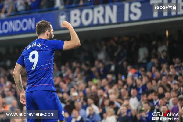 懂球妹采访:她是切尔西球迷,最喜欢阿扎尔和坎特 懂球妹采访:她是切尔西球迷,最喜欢阿扎尔和坎特