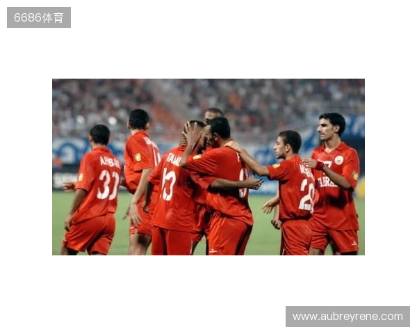 亚预赛出线关键战！中国香港vs新加坡首发：安永佳、陈晋一领衔